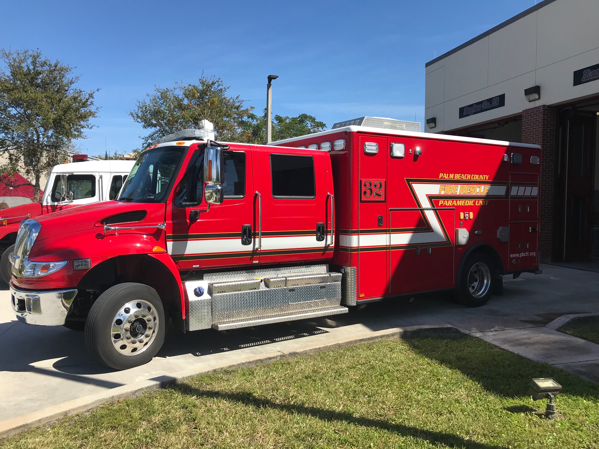 apparatus-rescue-10210882-12